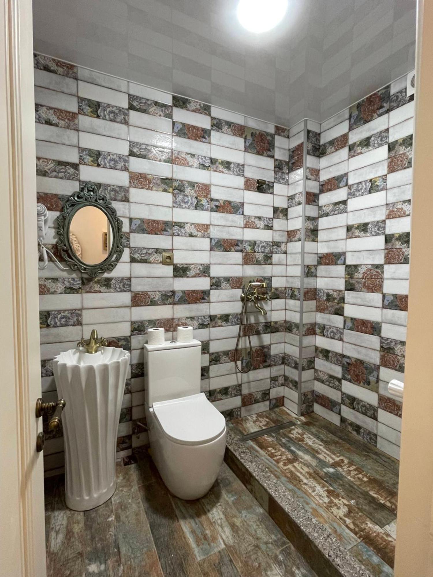 Picasso Apartment Кутаїсі Екстер'єр фото